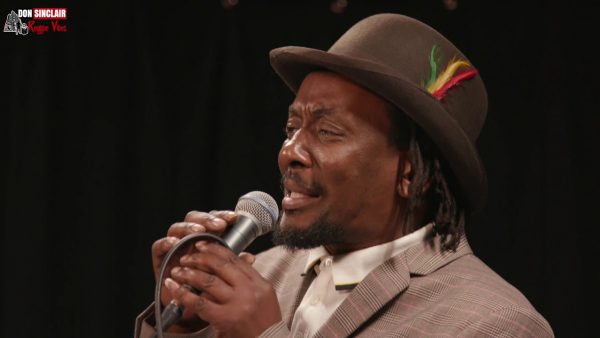 Admiral-Jerry-Demonstrate